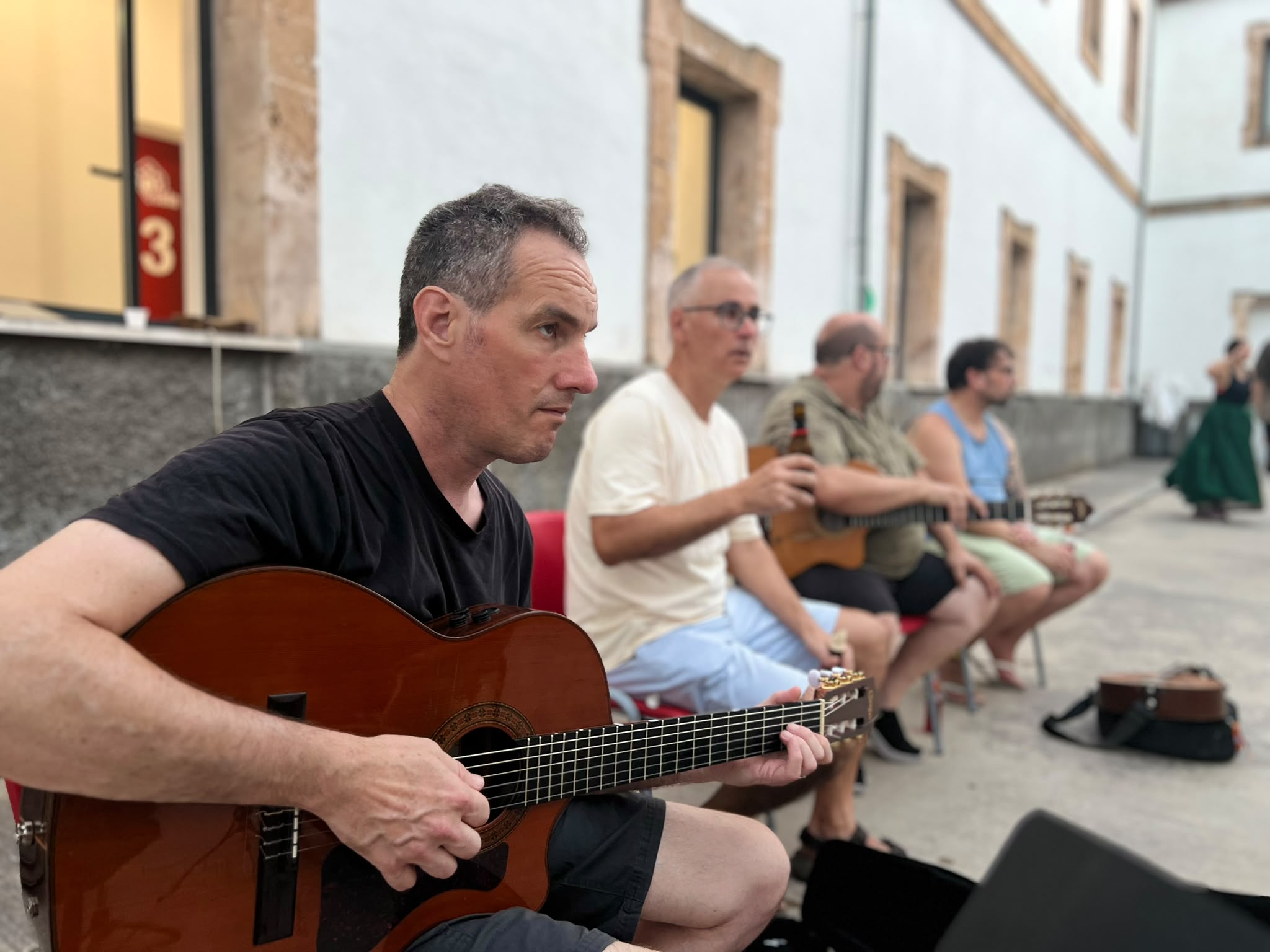 Musics es revetlers