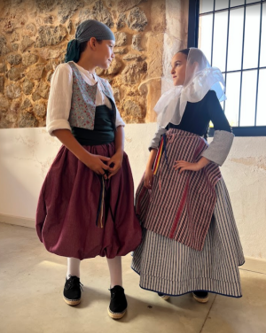 Vestimenta Oficial És Revetlers d'és Puig d'Inca